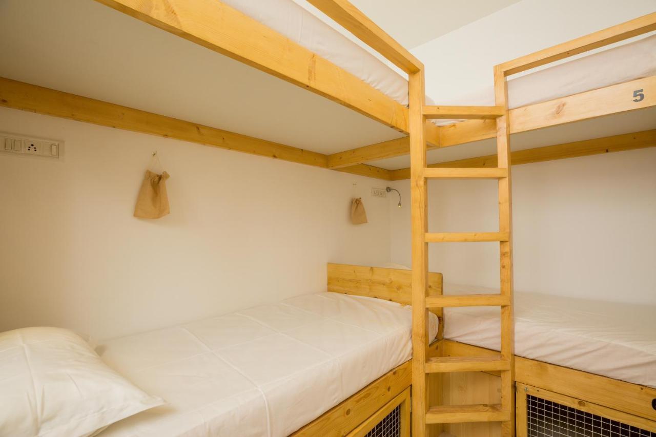 Nap Manor Hostels Mumbai  Buitenkant foto