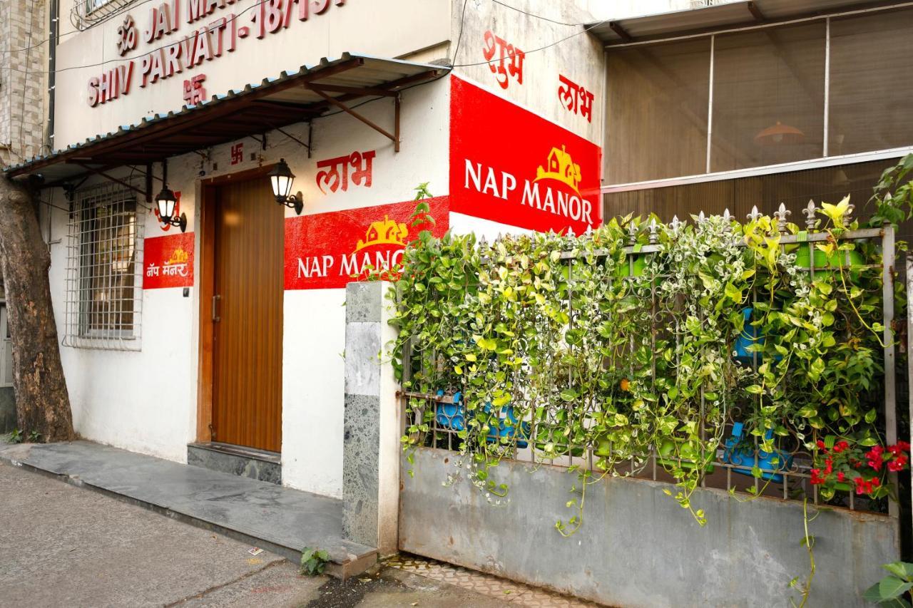 Nap Manor Hostels Mumbai  Buitenkant foto