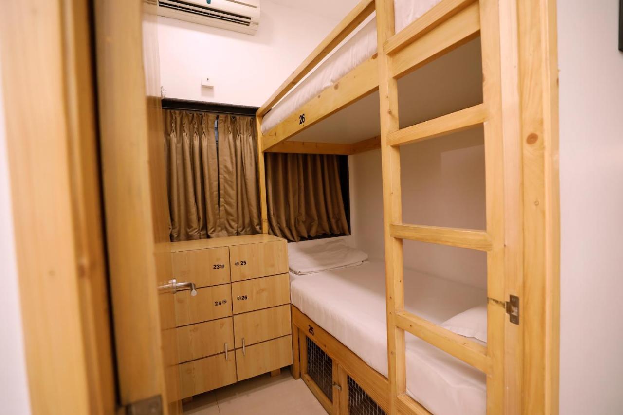 Nap Manor Hostels Mumbai  Buitenkant foto